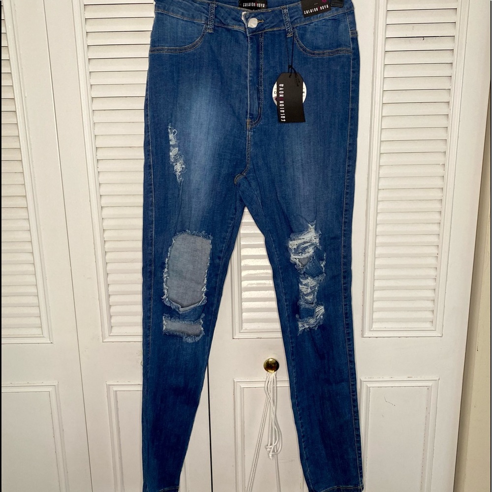Plus Size Ripped jeans - Picture 9 of 13